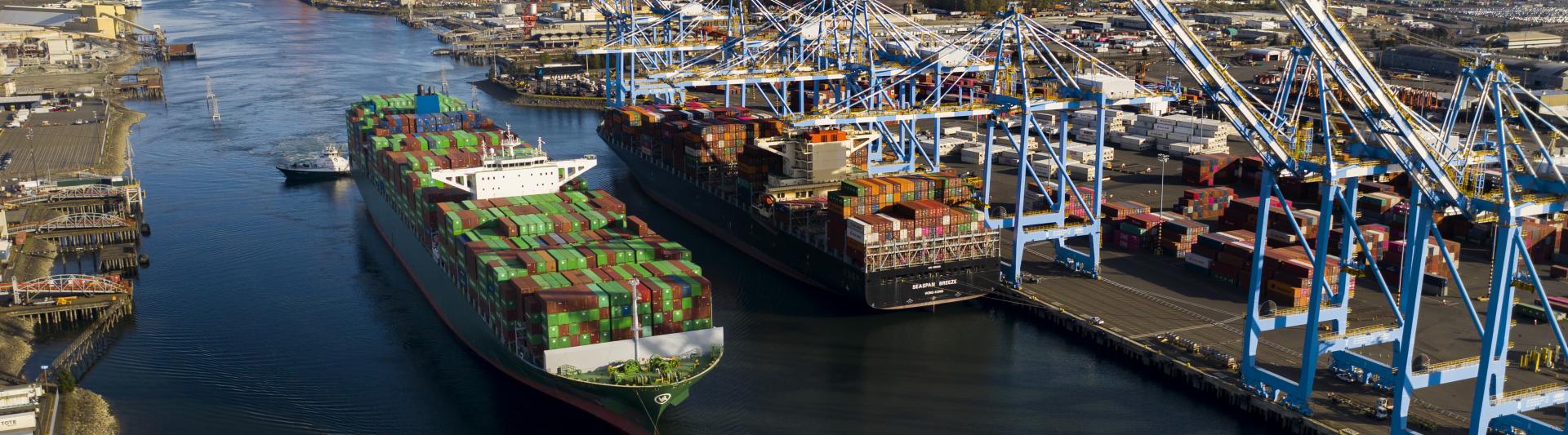 A tug pulling a big ship